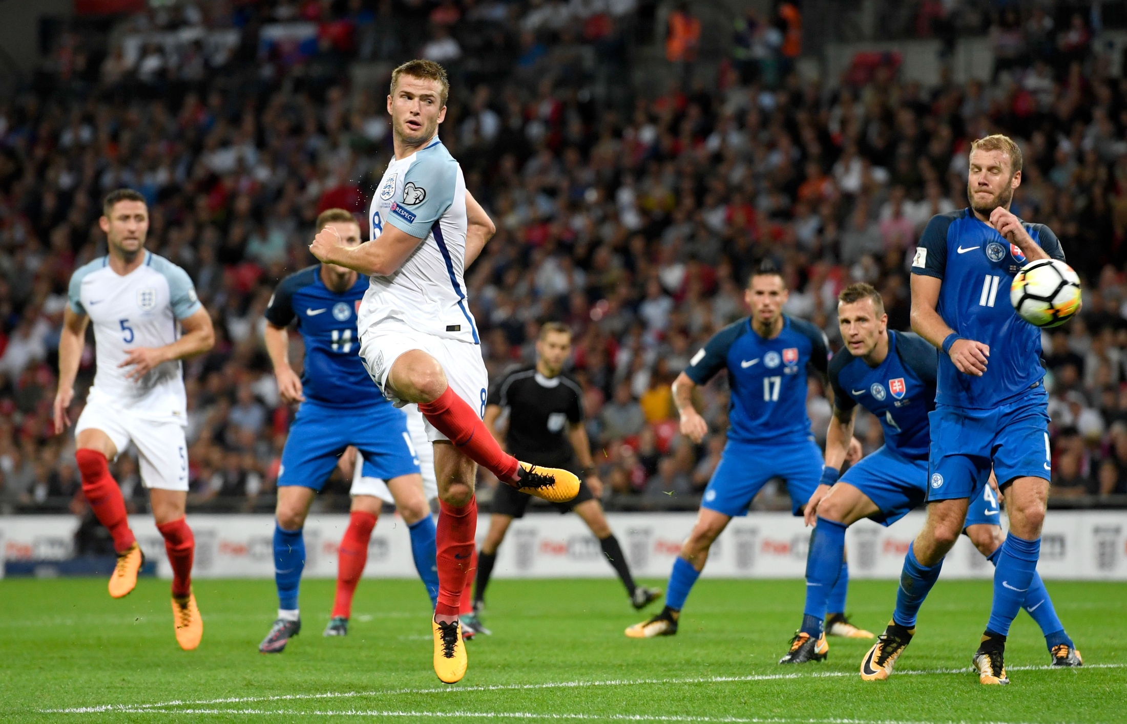 在此框架下 在此框架下